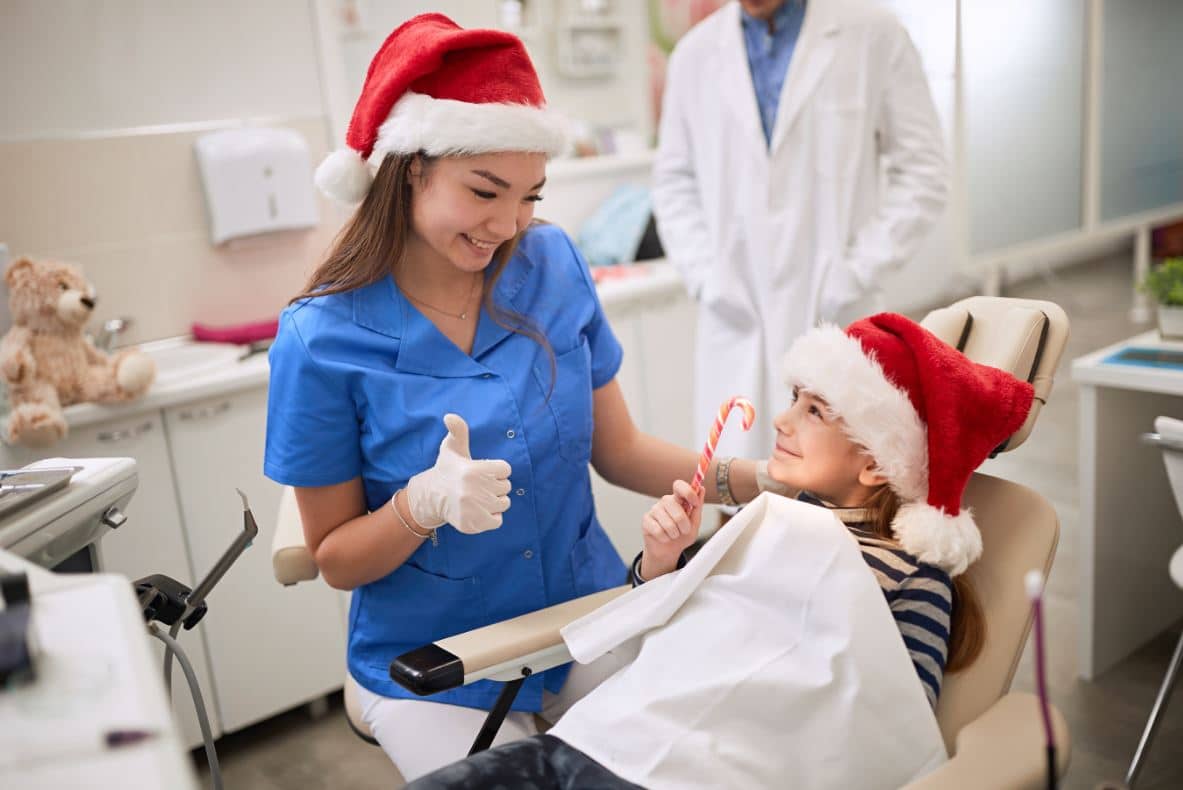 It's Christmas at the dental clinic